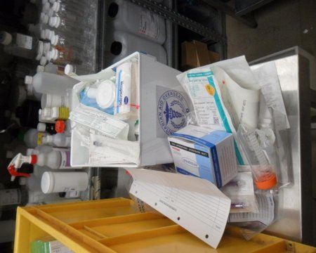 white tubs full +samble dressing